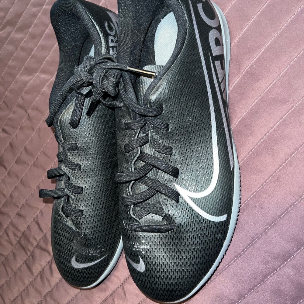 Size 6Y indoor turf football shoes new, never worn